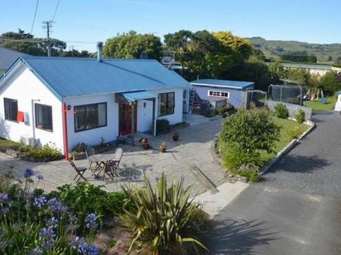128 Stornoway Street, Karitane