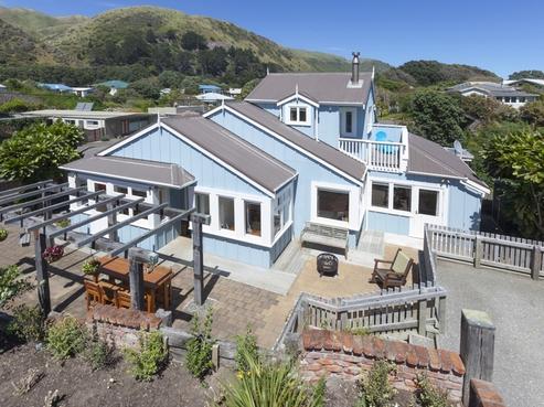 2 Ames Street, Paekakariki