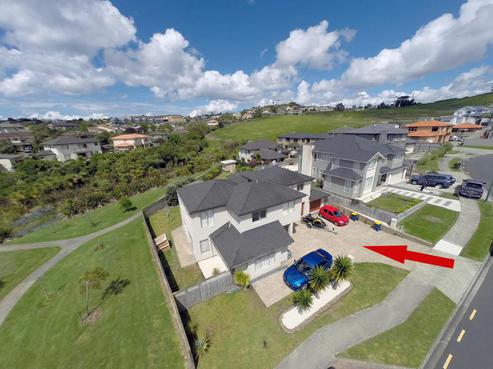 12 Lismore Way, Oteha