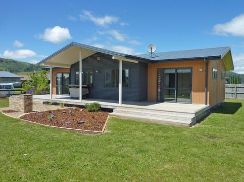 72 Montgomery Crescent, Kinloch