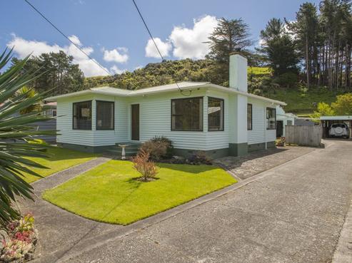 453 Makara Road, Makara