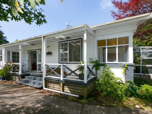 45 Tarata Road, Inglewood