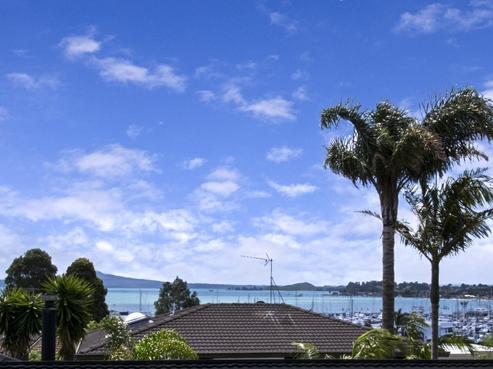 1/3 Prince Regent Drive, Half Moon Bay