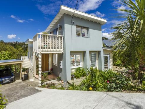 32 Peter Terrace, Castor Bay