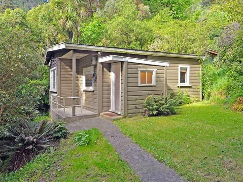 4 White Road, Waitati
