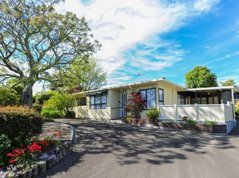 1/34 Busby Hill, Havelock North