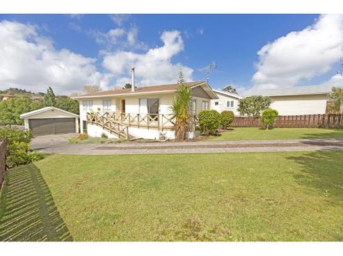 97 Brian Crescent, Stanmore Bay