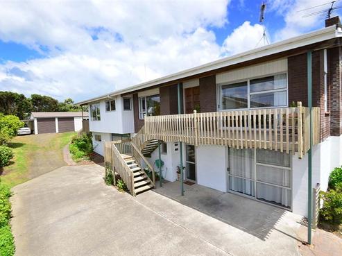 865 Whangaparaoa Road, Manly