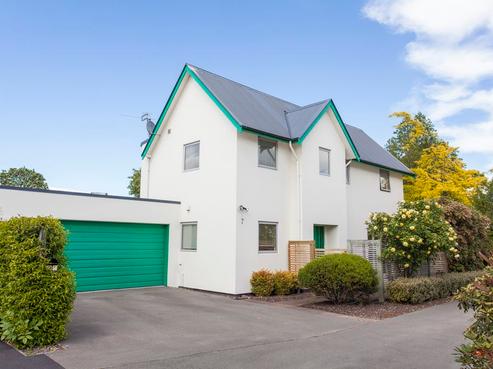 7 Olympic Lane, Edgeware