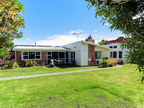 16 Church Road, Taradale