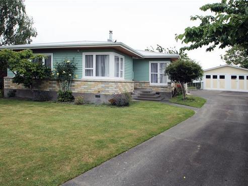26 Exeter Crescent, Pirimai