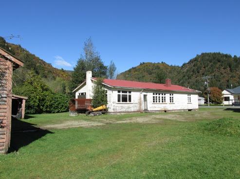 20 Shiel Street, Reefton
