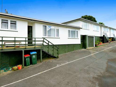 1038 Great North Road, Point Chevalier