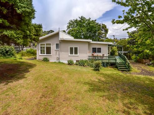 13 Hebron Road, Waiake