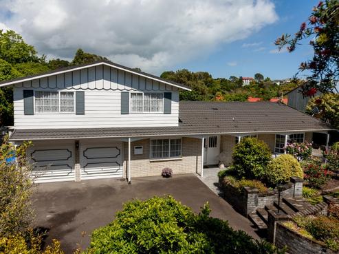 11B Sequoia Grove, Merrilands