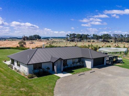 359 Mount Biggs Road, Halcombe