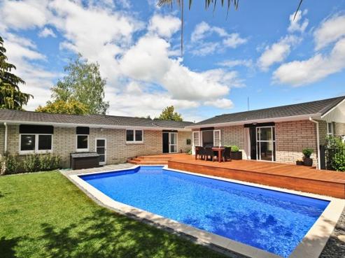 12 Mcdowall Place, Queenwood