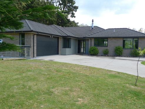 84 Dalmore Way, Acacia Bay