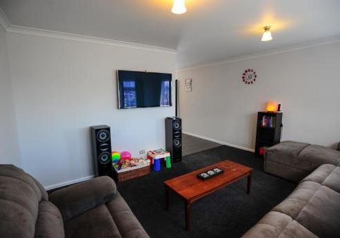 1/819 Ferguson Street, Akina