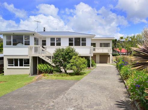 74 Glenvar Road, Torbay