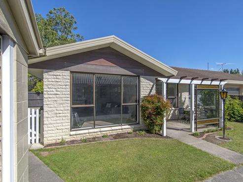 52 Ambleside Drive, Burnside
