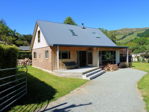 22 Purau Port Levy Road, Purau