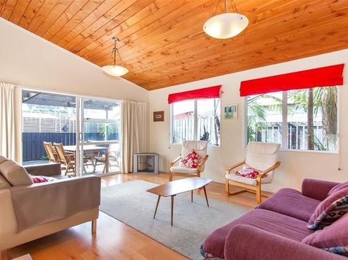 203B Kiwi Road, Whangamata