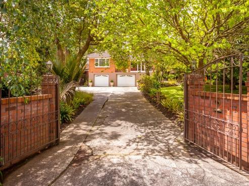 77 Takahe Road, Titirangi
