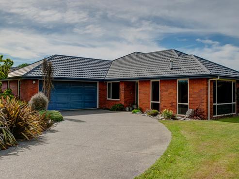 222 Southfield Drive, Lincoln