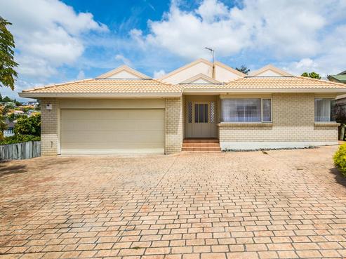 6 Azure Grove, Unsworth Heights
