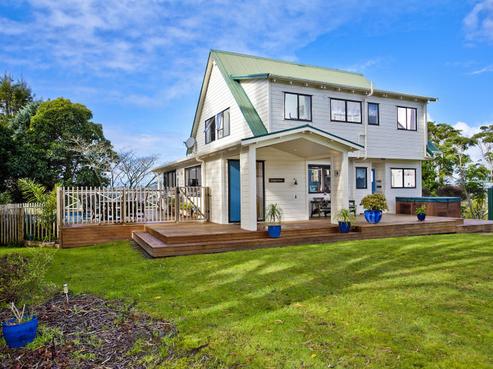1077 Old North Road, Waimauku