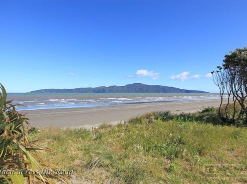 81 Marine Parade, Paraparaumu Beach