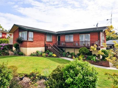 10 Sunnyhills Avenue, Glenview