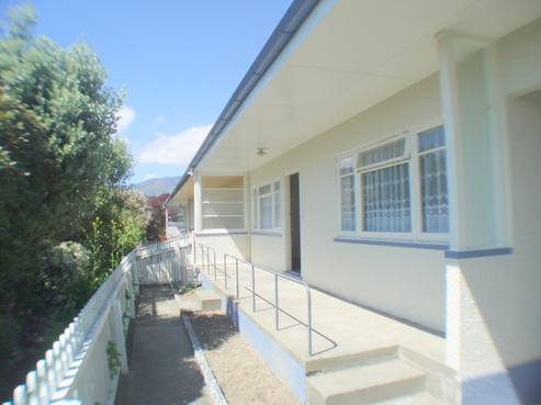 2/33 Golf Road, Tahunanui