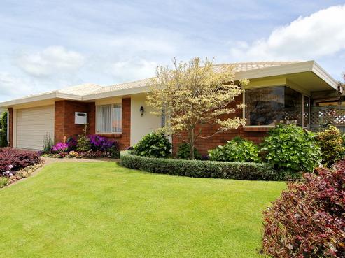 2/2 Waiwera Place, Merrilands