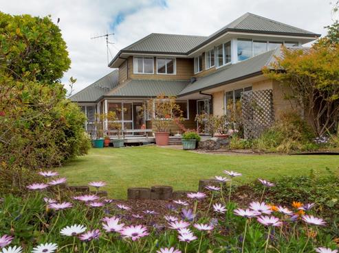 201 Harbour View Road, Whangamata