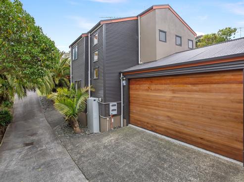 1/10 Marina Road, Torbay