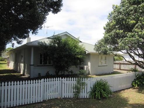 22 Toi Street, Otaki Beach