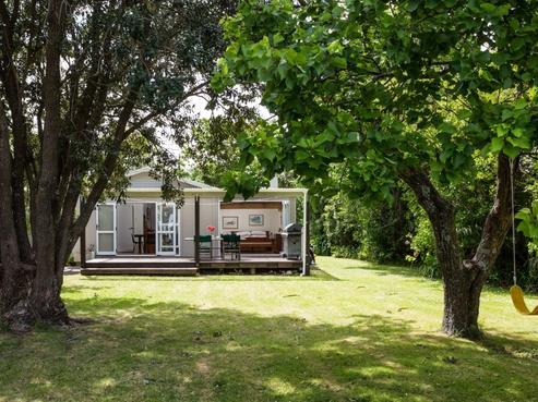 17 Airini Road, Waimarama