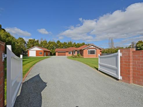 363 Main Road North, Brown Owl
