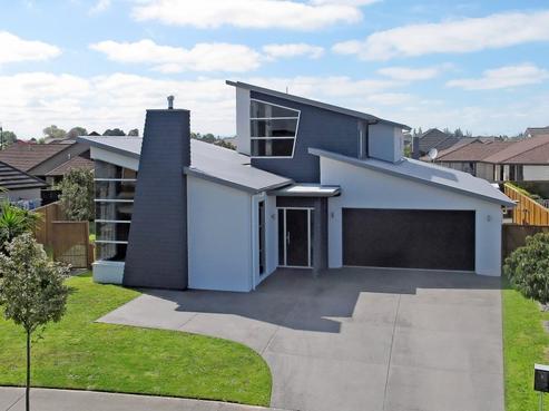 5 Langdale Court, Huntington