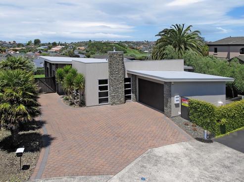9 Harrogate Place, Grandview Heights