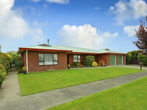 23 Fiona Crescent, Feilding