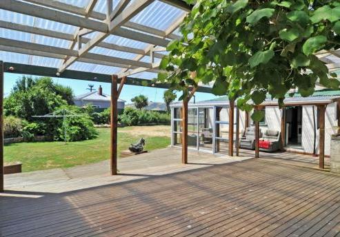 2 Nichols Road, Outram
