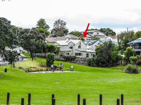 5/4 Council Terrace, Northcote Point