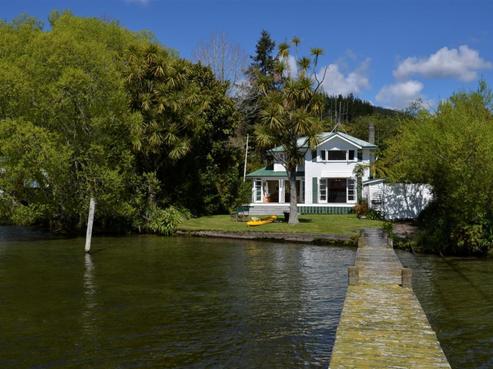 8 Emery Road, Rotoiti Forest