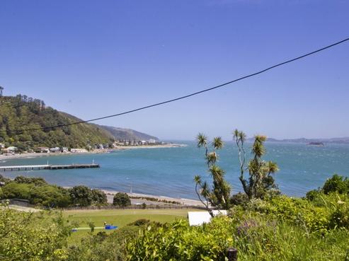 19 Ferry Road, Days Bay