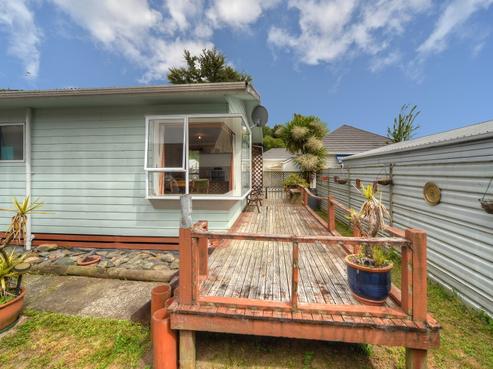 2/116 Tipahi Street, Nelson South