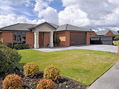 49 Becmead Drive, Harewood