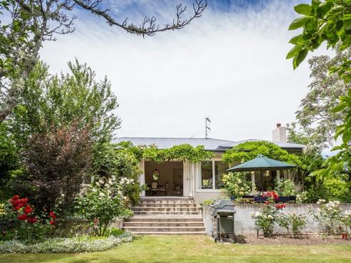13 Tauroa Road, Havelock North